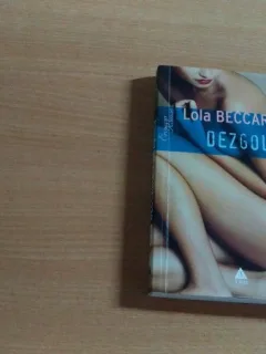 DEZGOLITA-LOLA BECCARIA