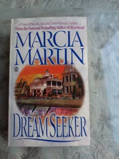 DREAM SEEKER - MARCIA MARTIN  (CARTE IN LIMBA ENGLEZA)