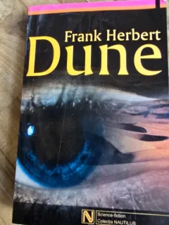 DUNE - FRANK HERBERT