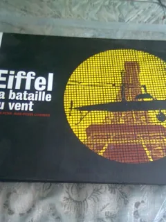 EIFFEL, LA BATAILLE DU VENT - MARTIN PETER  (TURN EIFFEL, TEXT IN LIMBA FRANCEZA)