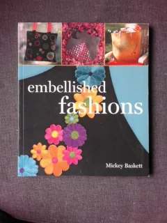 EMBELLISHED FASHIONS - MICKEY BASKETT  (TEXT IN LIMBA ENGLEZA)