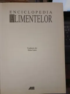 Enciclopedia alimentelor , 2500 de termeni , 1700 de alimente , 400 de tabele cu date despre compozitia chimica , 30 de tabele despre conserve si preparare , 400 de desene