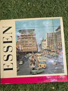 Essen, with 30 colour plates. Panorama Book