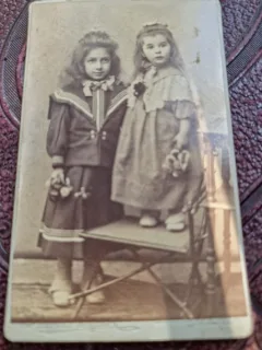 Fotografie 2 fetite, tip CDV