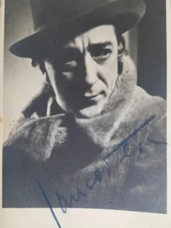 Fotografie, actorul Ion Iancovescu (1889-1966), cu semnatura acestuia