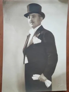 Fotografie, barbat in tinuta de gala, perioada interbelica