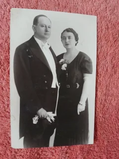 Fotografie, barbat si femeie in tinute de gala, 1937