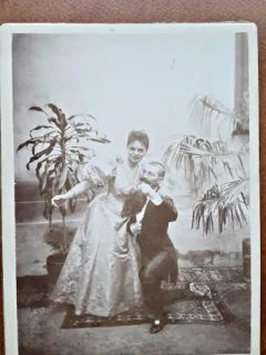 Fotografie pe carton, barbat si femeie, perioada interbelica