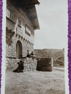 Fotografie, Casa de pe Caraiman, 1938