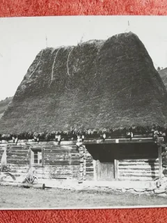 Fotografie, casa taraneasca din Hateg, anii 40-50