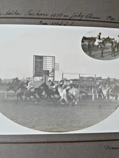 Fotografie de la o cursa de cai, America  2 aprilie 1933, cu paspartu
