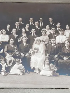 Fotografie de la o nunta a unor romani stabiliti in America, perioada interbelica
