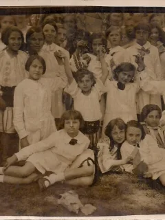 Fotografie din perioada interbelica