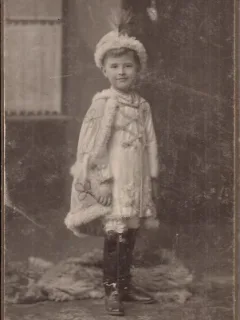 Fotografie din perioada interbelica