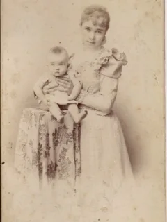 Fotografie din perioada interbelica