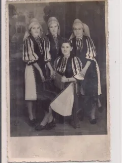 Fotografie din perioada interbelica