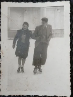 Fotografie, Femeie si barbat la patinaj, perioada interbelica