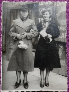 Fotografie, Frumoasa Vera St. Dinescu impreuna cu o prietena, 1940