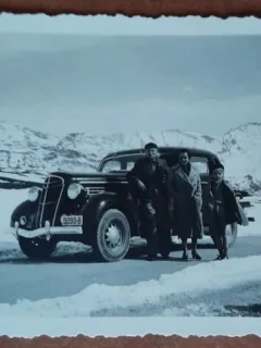 Fotografie, Geo Litarczek, parintele radiologiei romanesti impreuna cu parintii la Edelweisspitze cata 2597, 1935