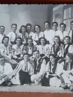 Fotografie, grup folcloric, anii 40