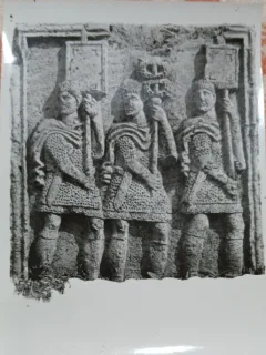Fotografie, Legionari romani pe o metopa, dela Adamclisi