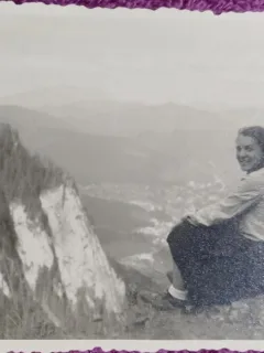 Fotografie, Muntii Bucegi, vedere spre Busteni, 1943