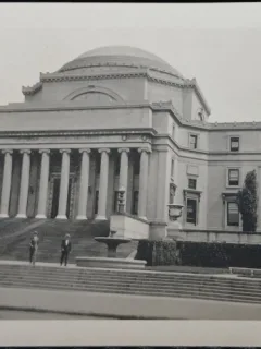 Fotografie, New York, Biblioteca Universitatii Columbia, 1925