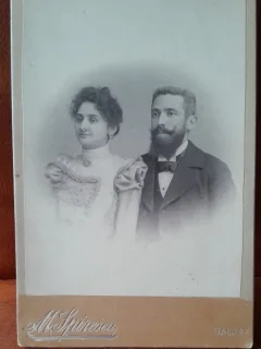 Fotografie pe carton, femeie si barbat, 1918