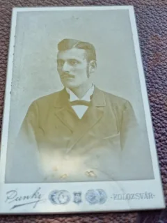 Fotografie portret barbat cu papion, tip CDV