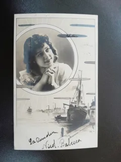 Fotografie portret femeie si vapor, tip carte postala, 1902