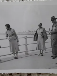 Fotografie, Promenada la Constanta, familia Litarczek1932