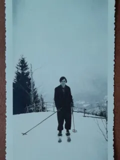 Fotografie, Stella, mama lui Geo Litarczek, parintele radiologiei romanesti, la Cioplea, Predeal 1934