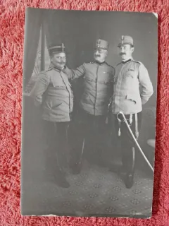 Fotografie tip carte postala, 3 ofiteri, sfarsit der secol XIX