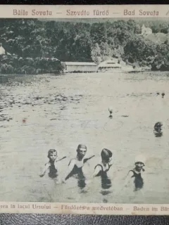 Fotografie tip carte postala, Baile Sovata, scaldare in lacul Ursului, perioada interbelica
