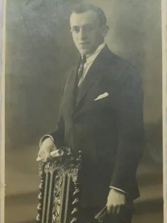 Fotografie tip carte postala, barbat, 1925