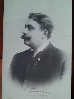Fotografie tip carte postala, barbat Dr. Bomchis, perioada interbelica