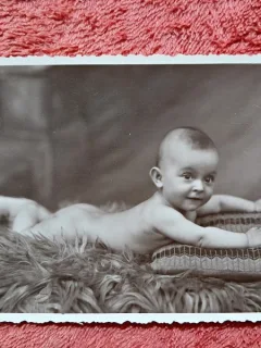Fotografie tip carte postala, bebenud, perioada interbelica