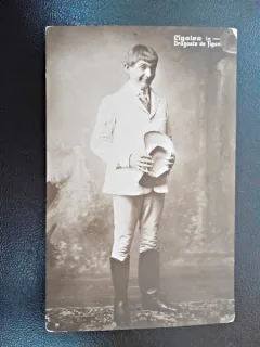 Fotografie tip carte postala, Cigalea in Dragoste de tigan, inceput de secol XX