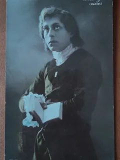 Fotografie tip carte postala, circulata, actorul Torzs Jeno in Hamlet, 1929