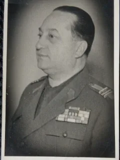 Fotografie tip Carte postala, Colonel din armata regala romana in perioada celui de-al doilea razboi mondial