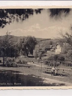 Fotografie tip carte postala din perioada interbelica