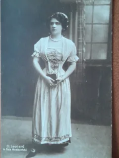 Fotografie tip carte postala, El. Leonard in piesa Fata Musicantului, inceput de secol XX, necirculata