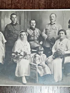 Fotografie tip Carte Postala, familie de militari, la nunta, necirculata
