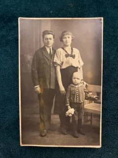 Fotografie tip carte postala - Familie