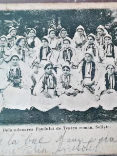 Fotografie tip carte postala, grup de fete in costume populare, 1903