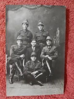 Fotografie tip carte postala, grup de militari, perioada interbelica