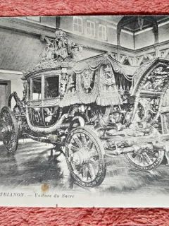 Fotografie tip carte postala, Le Trianon - Voiture du Sacre, inceput de secol XX