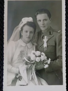 Fotografie tip Carte Postala, Mire (militara) si mireasa, perioada interbelica