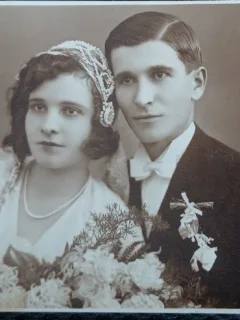 Fotografie tip Carte Postala, Mire si mireasa, 1933
