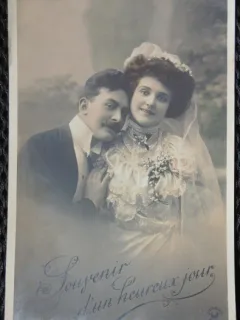 Fotografie tip Carte Postala, Mire si mireasa, perioada interbelica